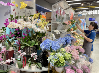 95后買黃金超過大媽？七夕消費趨勢揭示 黃金、花卉成禮品新寵